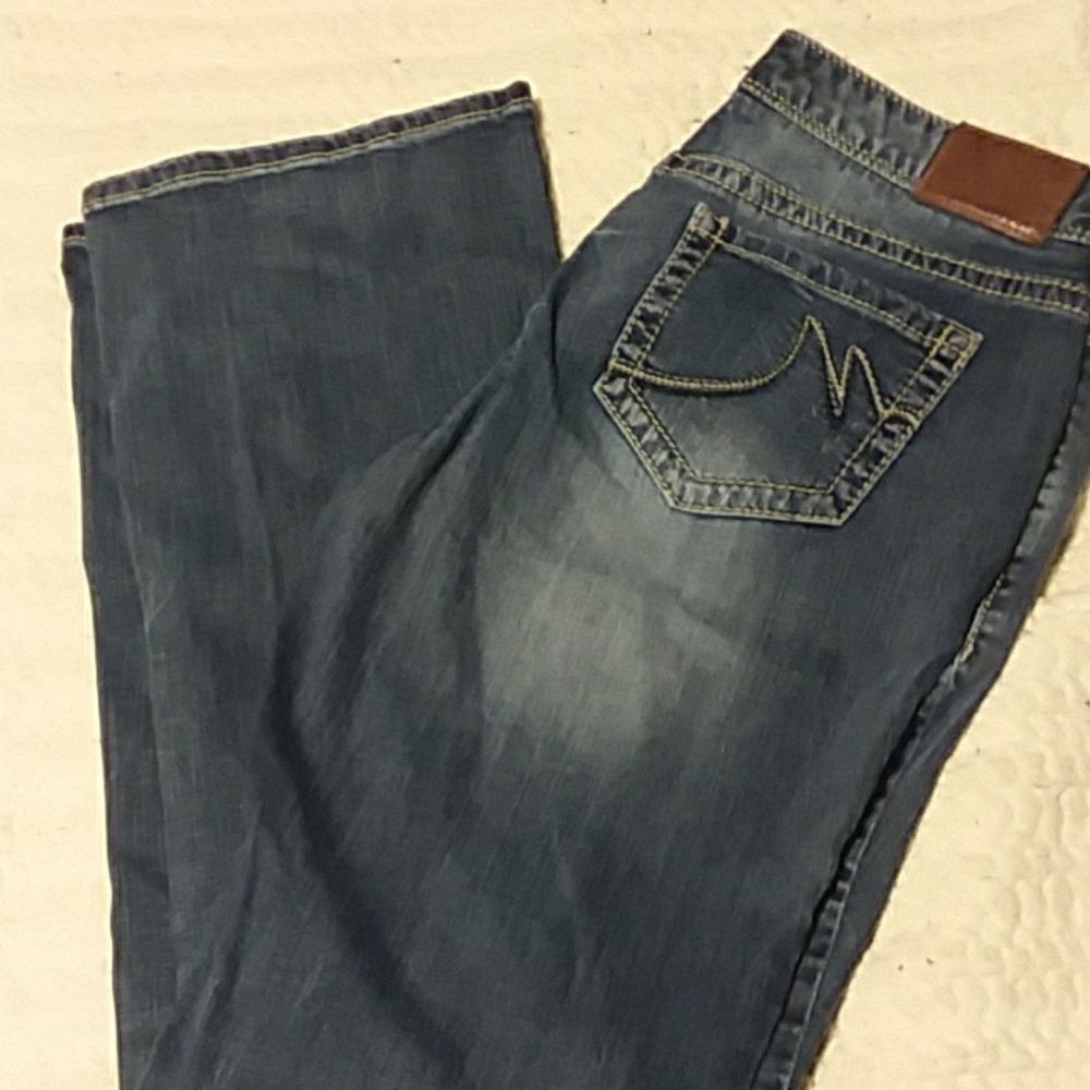 Maurices jeans